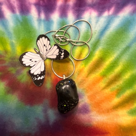 Hand Design Stone - Picture 14 of 16